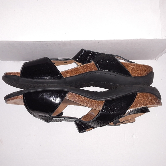Andrew Weil Orthoheel T-strap Slingback Sandals - EUC - 9 - Picture 7 of 14